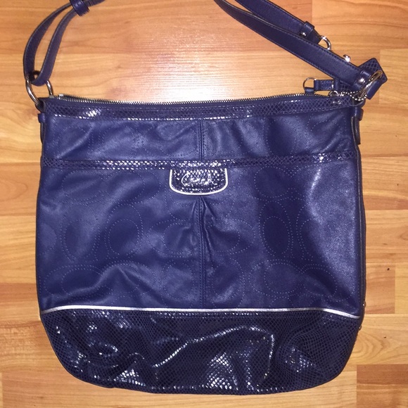 Coach Purse - Picture 2 of 8